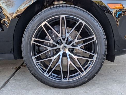 New 2026 Porsche Macan image 29