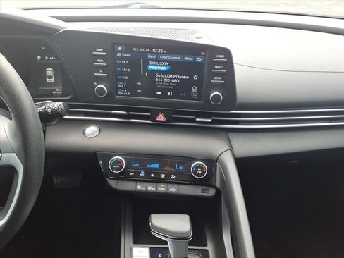 Used 2023 Hyundai Elantra SEL w/ Cargo Package FWD image 28