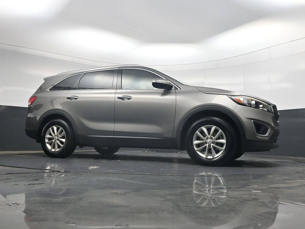 Used 2018 Kia Sorento AWD image 32