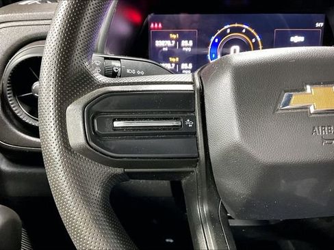 Used 2024 Chevrolet Colorado W/T image 12