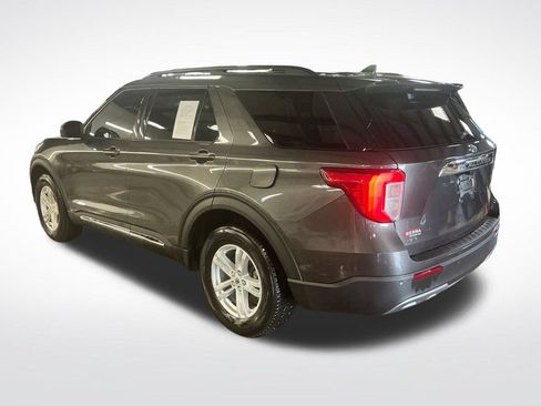 Used 2020 Ford Explorer XLT w/ Equipment Group 202A AWD/4WD image 3