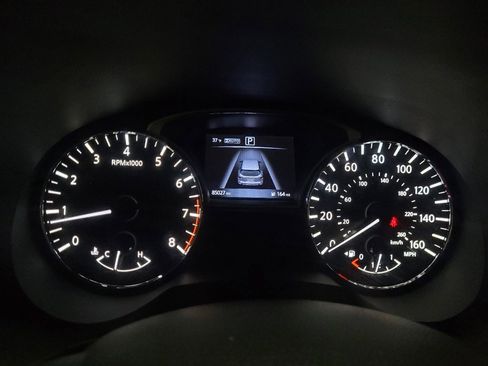 Used 2017 Nissan Pathfinder SV w/ SV Cold Weather Package AWD/4WD image 23