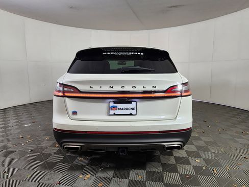 Used 2022 Lincoln Nautilus Black Label w/ Class II Trailer Tow Package image 6