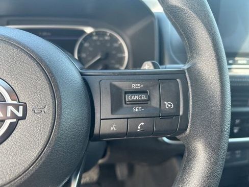 Used 2024 Nissan Rogue S AWD/4WD image 17