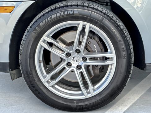 Used 2021 Porsche Macan image 26