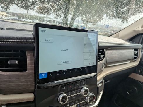 Used 2024 Ford Expedition Max Limited image 16