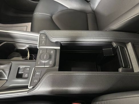Used 2024 Toyota Grand Highlander AWD image 8