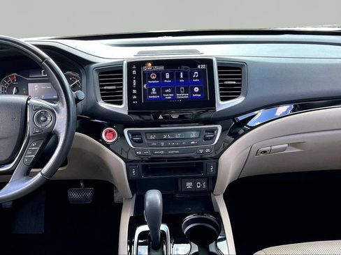 Used 2019 Honda Ridgeline RTL-E image 10