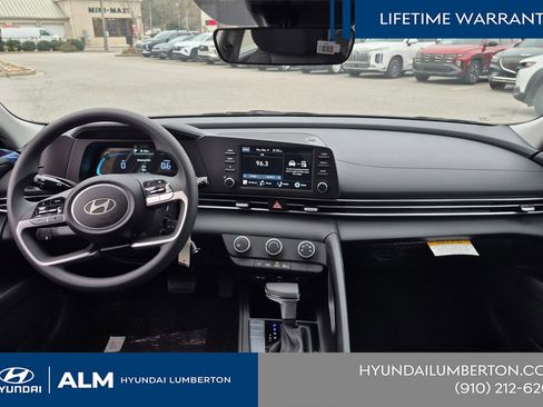 New 2026 Hyundai Elantra SE FWD image 22