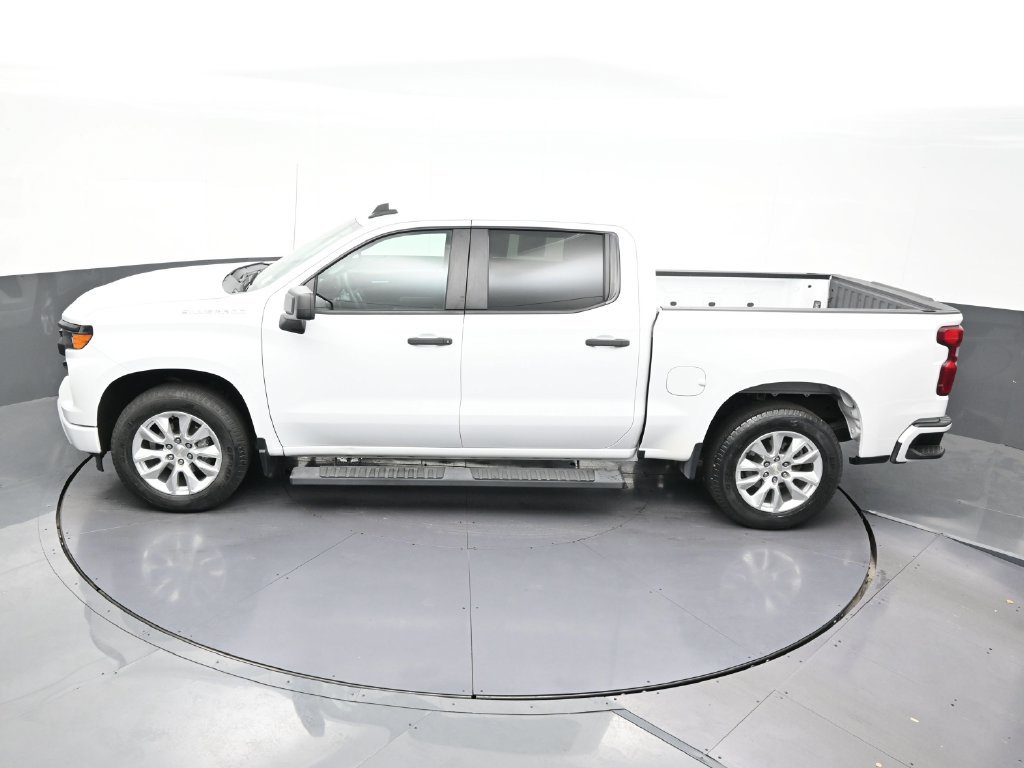 Used 2023 Chevrolet Silverado 1500 Custom RWD image 16