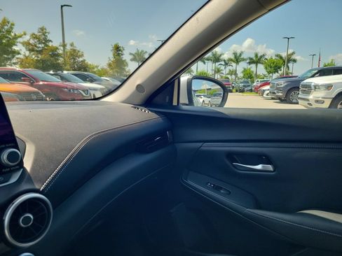 Used 2023 Nissan Sentra SV FWD image 28