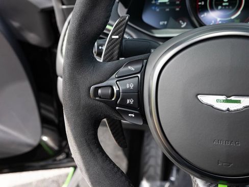 Used 2023 Aston Martin V12 Vantage RWD image 33