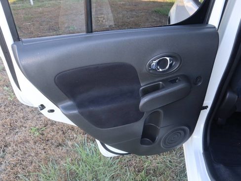 Used 2012 Nissan Cube 1.8 S w/ Indigo Limited Edition Pkg FWD image 16