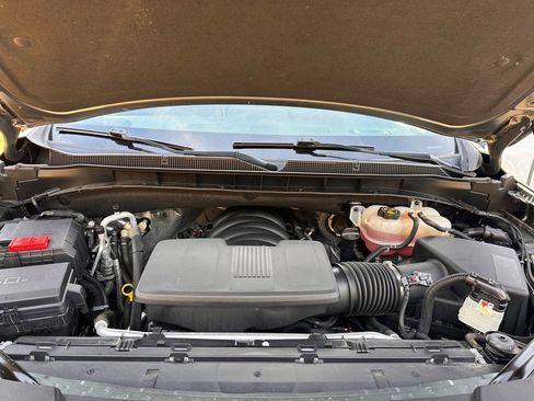 Used 2023 Chevrolet Suburban Premier image 15