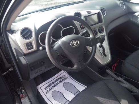 Used 2010 Toyota Matrix S image 7