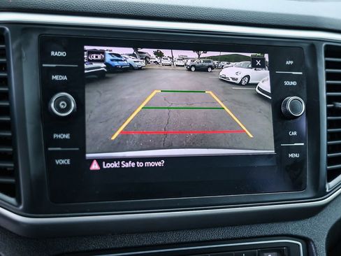 Used 2021 Volkswagen Atlas SE w/ Panoramic Sunroof Package image 35