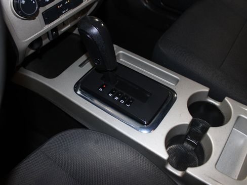 Used 2010 Ford Escape XLT FWD image 17