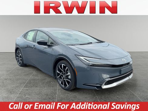 New 2026 Toyota Prius Plug-In Hybrid image 7