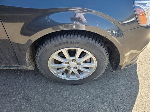 Used 2019 Chevrolet Sonic LT w/ Convenience Package FWD image 2