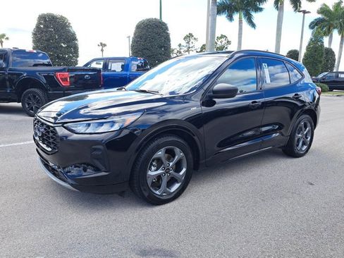 Certified 2024 Ford Escape ST-Line image 3