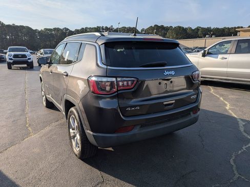 Used 2020 Jeep Compass Latitude image 4