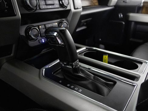 Used 2019 Ford F150 Lariat image 27