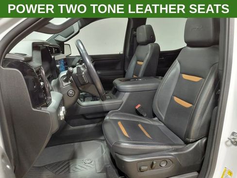 Used 2022 GMC Sierra 1500 AT4 w/ AT4 Premium Package AWD/4WD image 3