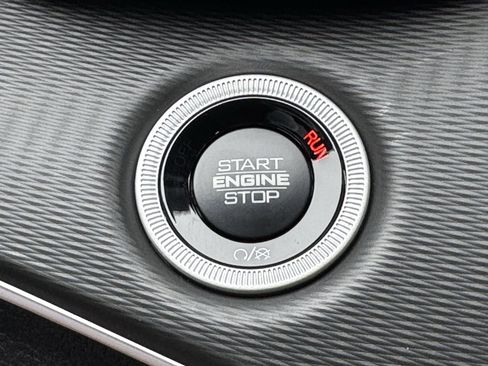 New 2025 Jeep Grand Cherokee Altitude image 21