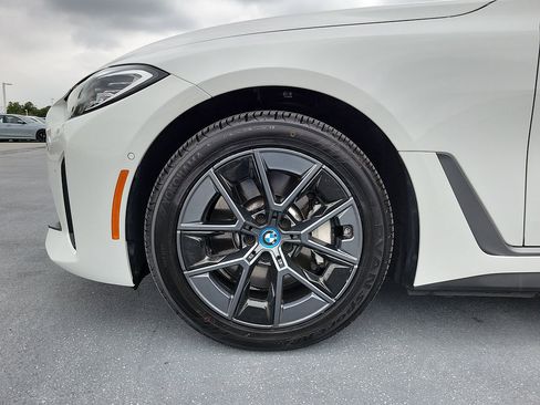 Used 2023 BMW i4 eDrive35 RWD image 5