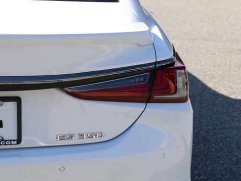 Used 2021 Lexus ES 350 F Sport image 7