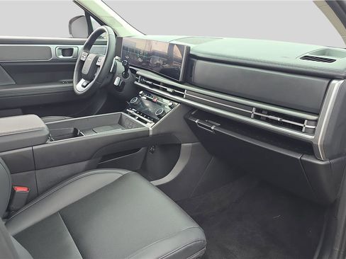 Used 2026 Hyundai Santa Fe SEL AWD/4WD image 16
