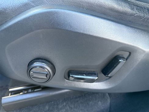 Used 2019 Volvo XC90 T5 Momentum w/ Multimedia Package image 14