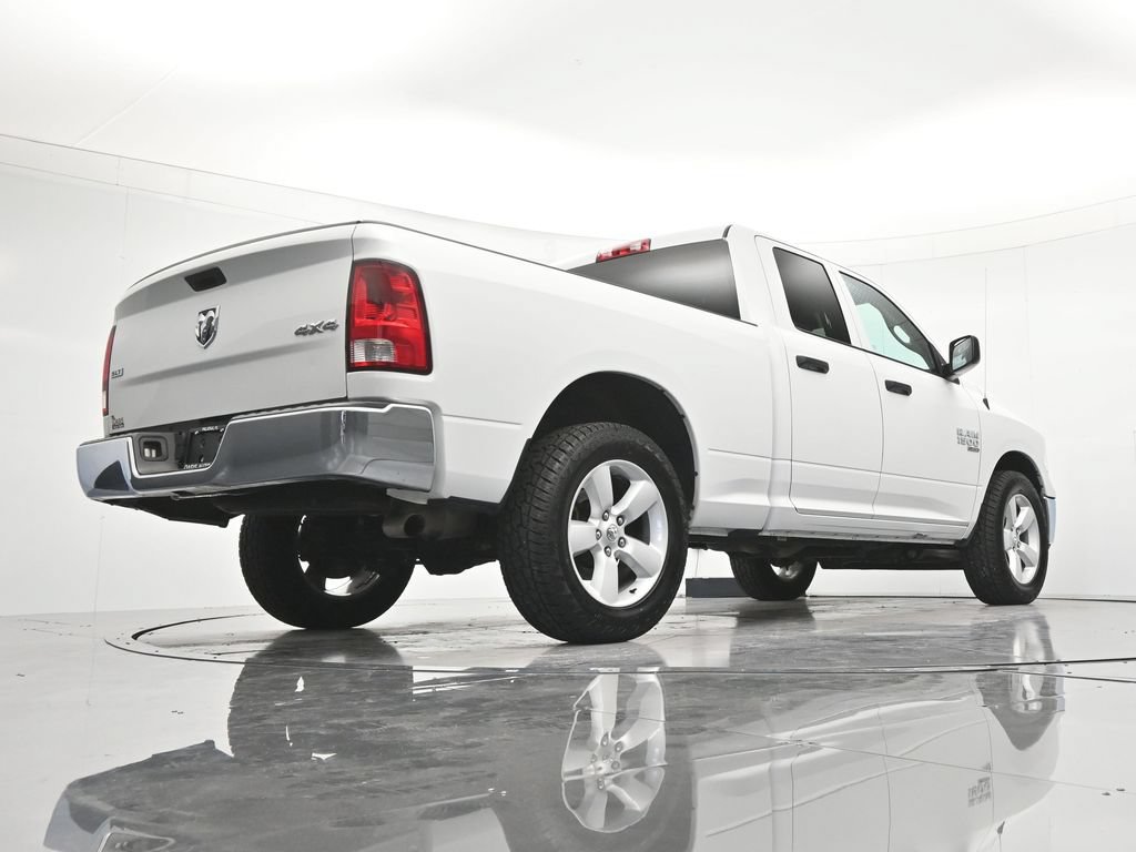 Used 2024 RAM 1500 Classic SLT AWD/4WD image 40