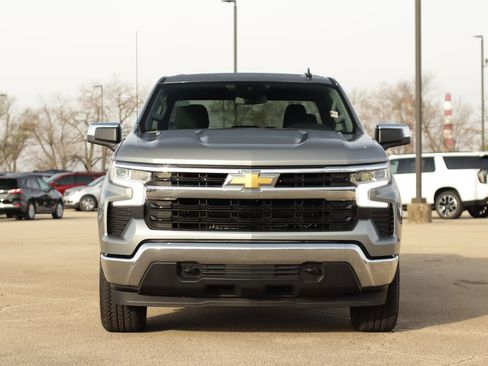 Used 2025 Chevrolet Silverado 1500 LT image 2