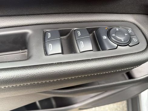 Used 2024 GMC Terrain SLE AWD/4WD image 24