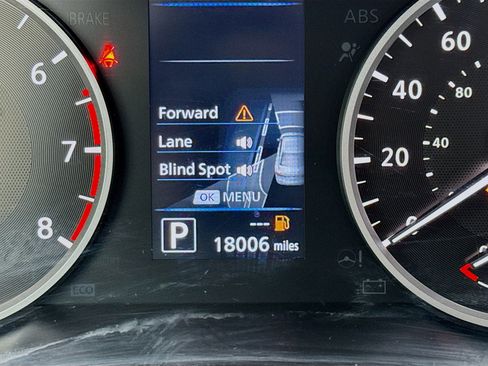 Used 2025 Nissan Sentra S FWD image 8