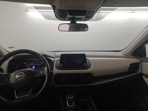 Used 2025 Nissan Rogue SV AWD/4WD image 13