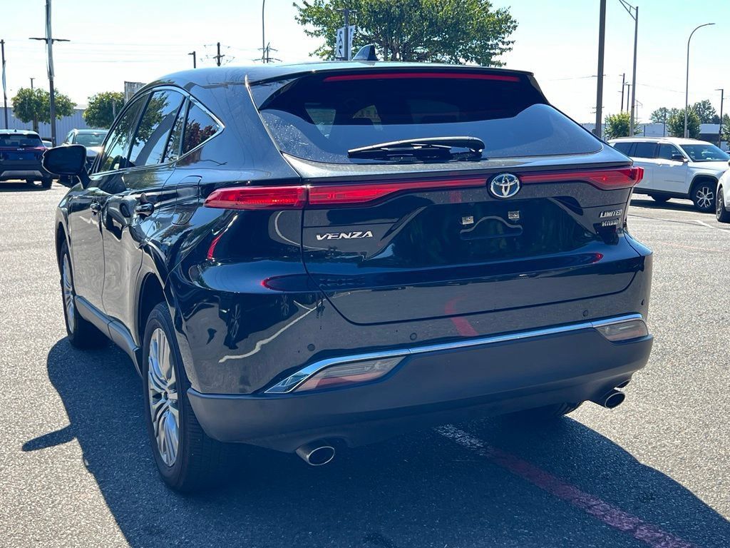Used 2022 Toyota Venza Limited AWD/4WD image 7