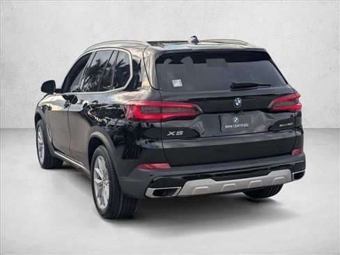 Certified 2022 BMW X5 sDrive40i w/ Luxury Seating Package image 8