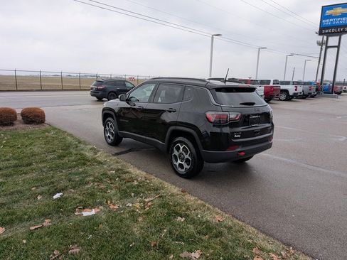 Used 2022 Jeep Compass Trailhawk w/ Trailhawk Elite Group image 9