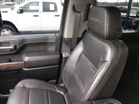 Used 2020 GMC Sierra 2500 Denali w/ Denali Ultimate Package AWD/4WD image 23