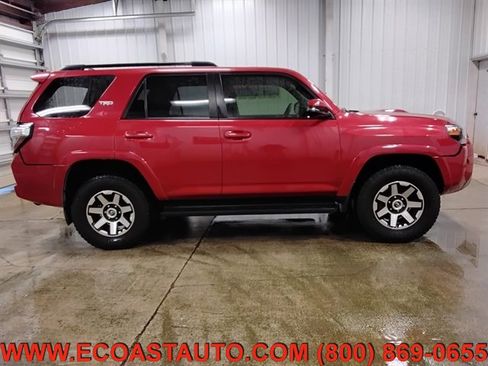 Used 2021 Toyota 4Runner TRD Off-Road Premium image 2