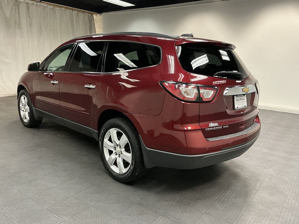 Used 2017 Chevrolet Traverse LT w/ Style and Technology Package AWD/4WD image 3