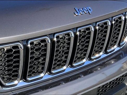 Used 2021 Jeep Grand Cherokee L Overland w/ Luxury Tech Group IV image 28