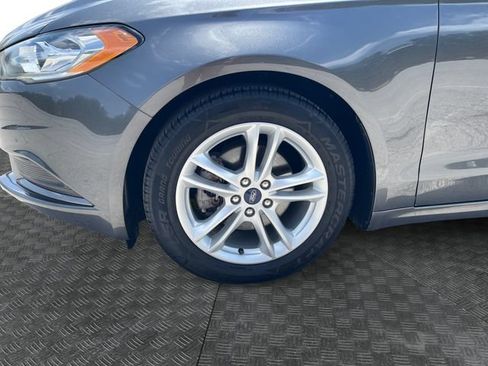 Used 2018 Ford Fusion SE FWD image 14