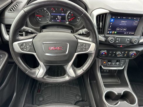Used 2020 GMC Terrain SLT image 13