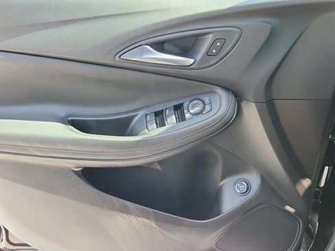 Used 2023 Buick Encore GX Select w/ Sport Touring Package FWD image 16