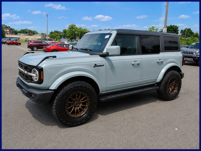 Used 2022 Ford Bronco Outer Banks AWD/4WD image 1