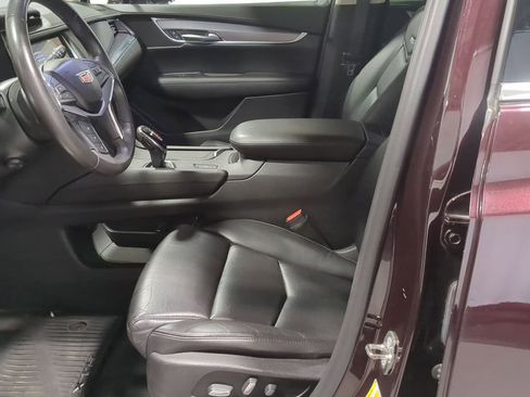 Used 2018 Cadillac XT5 Luxury w/ Driver Awareness Package image 23
