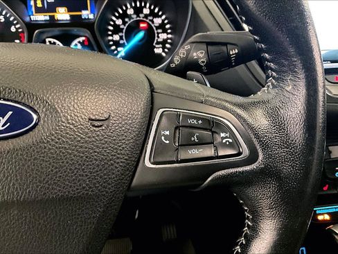 Used 2017 Ford Escape Titanium image 19